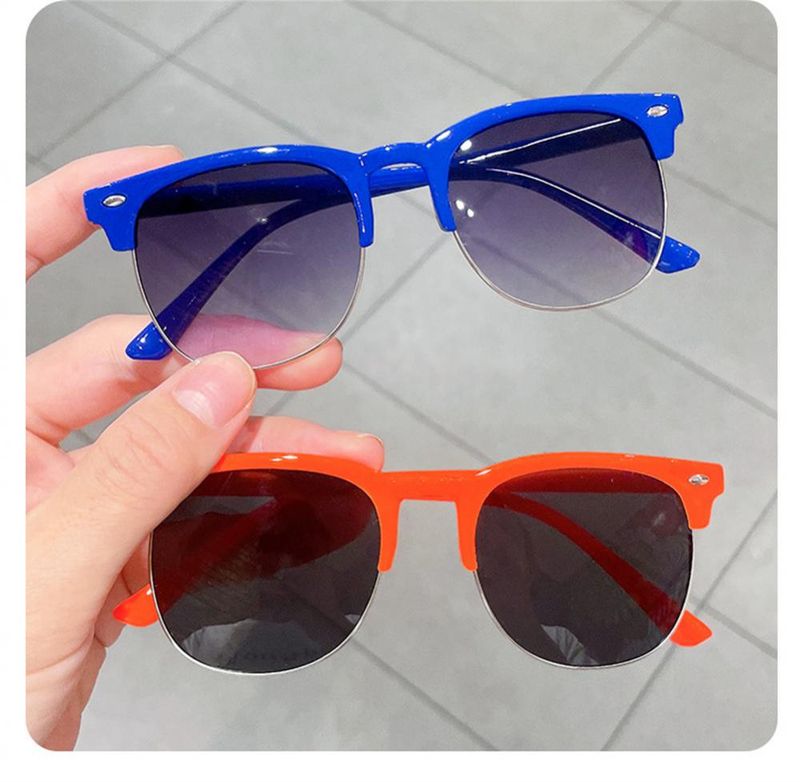 Niños resistentes a los rayos UV y gafas de sol de moda para niñas_voghion.com
