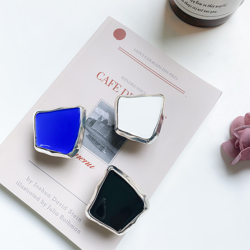 Supporto da tavolo con cuscino d'aria in metallo elettroplaccato color cioccolato per airbag per telefono cellulare, anello blu Klein_voghion.com