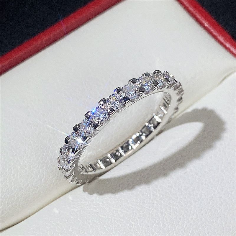 Vendas quentes Huitan Bling Promise Rings com CZ redondo delicado discreto anel de casamento para mulheres alta qualidade cor prata jóias da moda_voghion.com