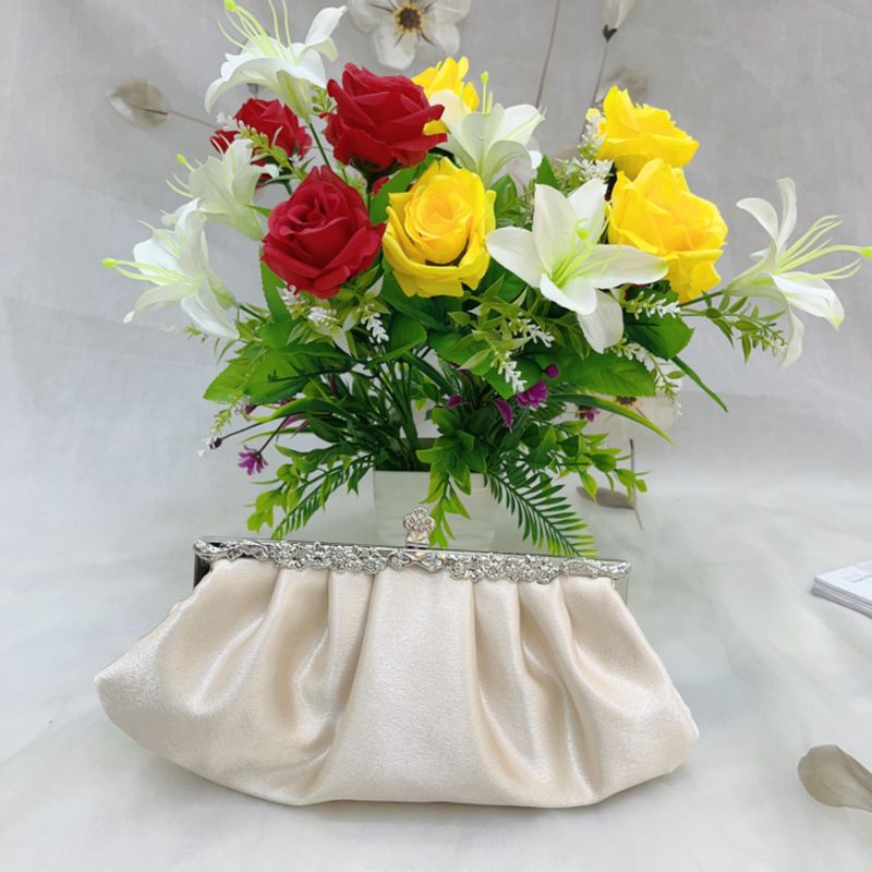 Borsa a tracolla nuova e in saldo, piccola, da sera, da donna, in raso, con tracolla singola, per feste_voghion.com
