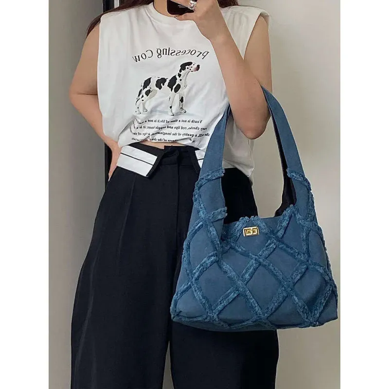 Nuova borsa a tracolla casual di grande capacità, con nappa, stile street, alla moda, in tela di denim, da donna_voghion.com