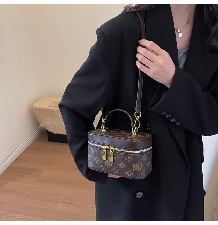 Fashionable Handheld for Women's 2024 New Versatile Printed Small Square with Advanced Sense Crossbody Box Bag_voghion.com