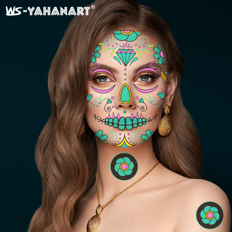 Roligt halloween-tatueringsansikte i två färger med glöd-i-mörkret med Day of the Dead scar-tatueringsklistermärke_voghion.com