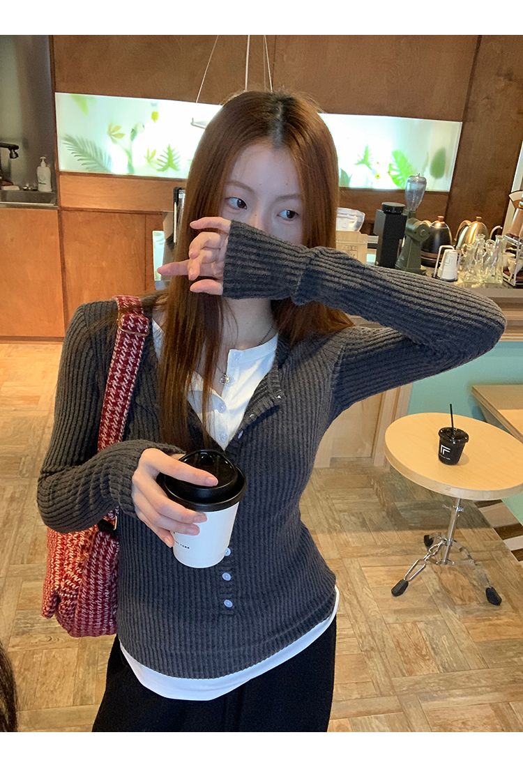 Super Beautiful For Women Autumn 2025 New Trendy Two-Piece Top Gray Knitted Sweater_voghion.com