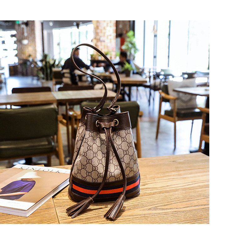 Women's bag bucket portable Messenger high-end drawstring autumn and summer bag_voghion.com