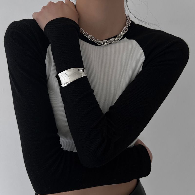 Kale Wand Onregelméisseg Breet Gesiicht Oppen Bracelet, Nische High-End, Modesch an Elegant, Liicht Luxus Handtasche Fir Fraen_voghion.com