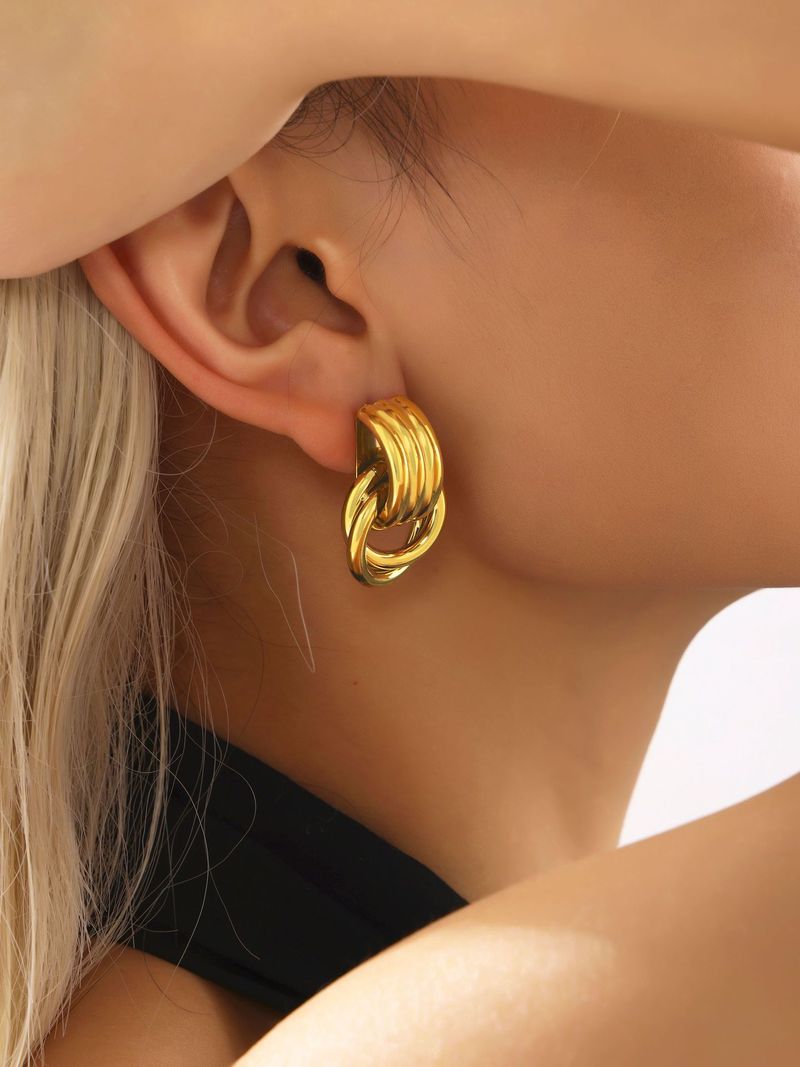 Orecchini a forma di C con superficie liscia e doppio anello quadrato in acciaio inossidabile PVD con conservazione del colore, orecchini di nicchia per donna_voghion.com