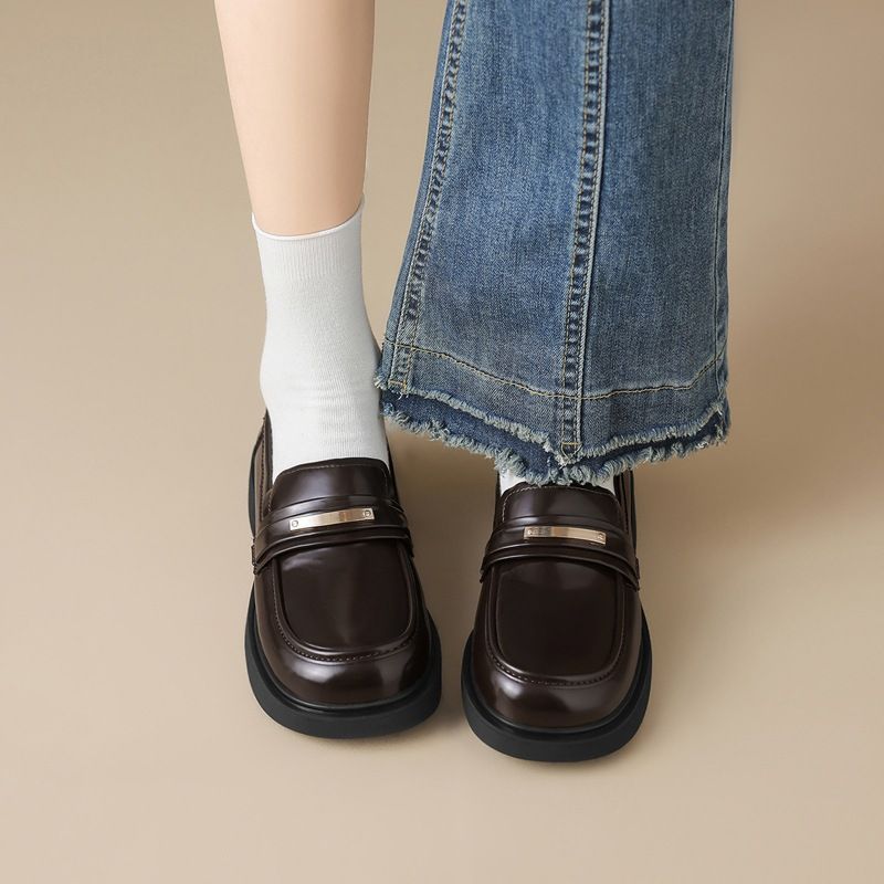 ZHR Fashion Simple Flat Loafers 2025 New Lightweight Versatile Elegant Commuting Leather Shoes_voghion.com