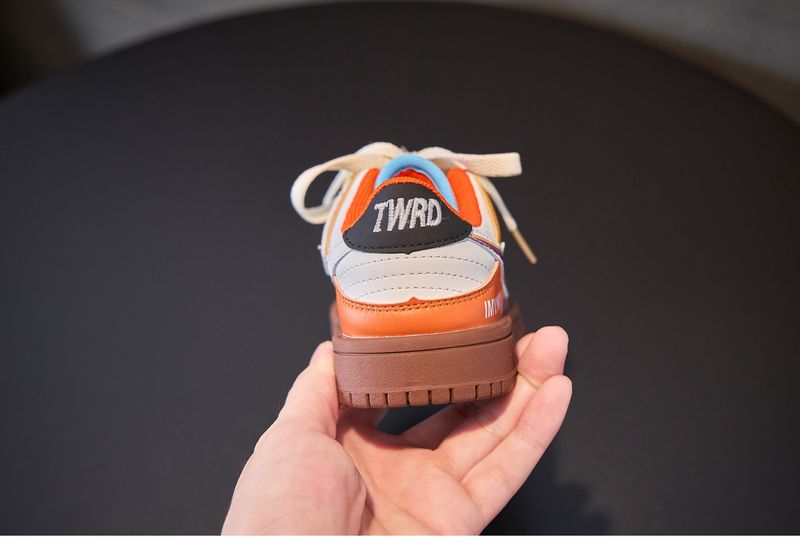 Kindersport 2024 Neue passende Sneakers für Jungen und Mädchen Trendige Freizeitschuhe für große Kinder_voghion.com