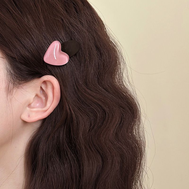 Pinza para el pelo con flequillo de amor rosa lindo para mujer, popular en Internet de verano 2023, nueva pinza para el pelo con flequillo lateral_voghion.com