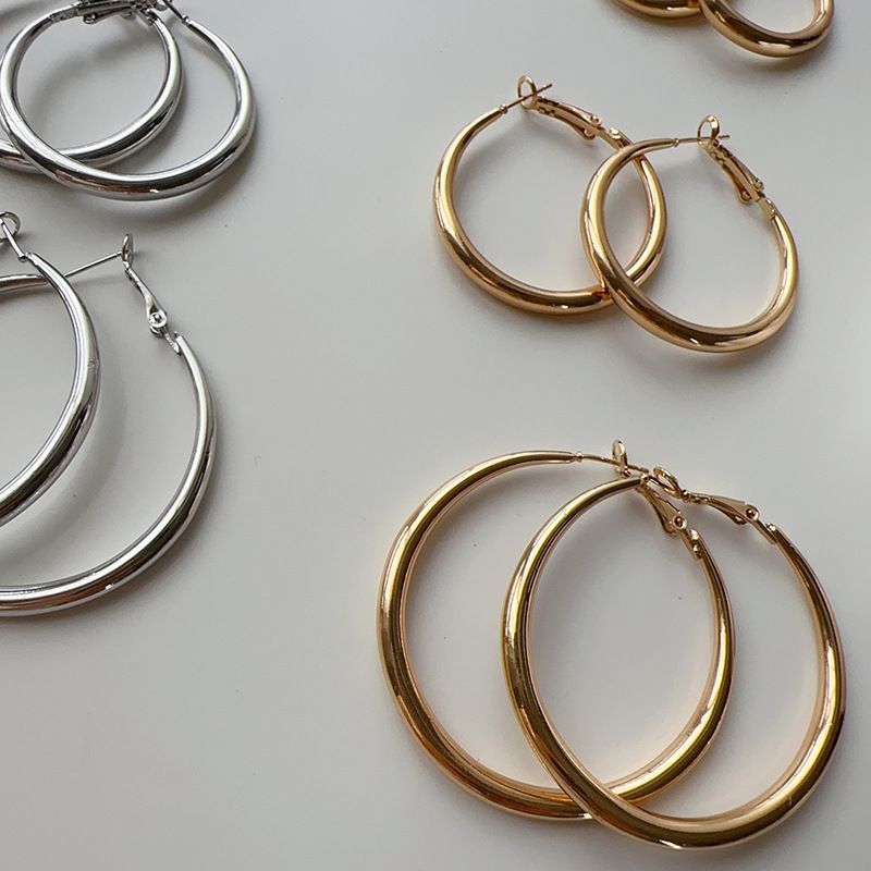 Cerchio grande classico e semplice per donna, stile vintage da pendolare, stile fresco ed elegante, cerchio minimalista con ago in argento_voghion.com