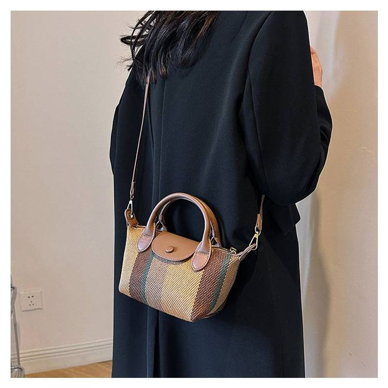 Die neue tragbare Knödeltasche Trendlinie von hochwertigen Stoffstreifen Single-Shoulder Crossbody Bag_voghion.com