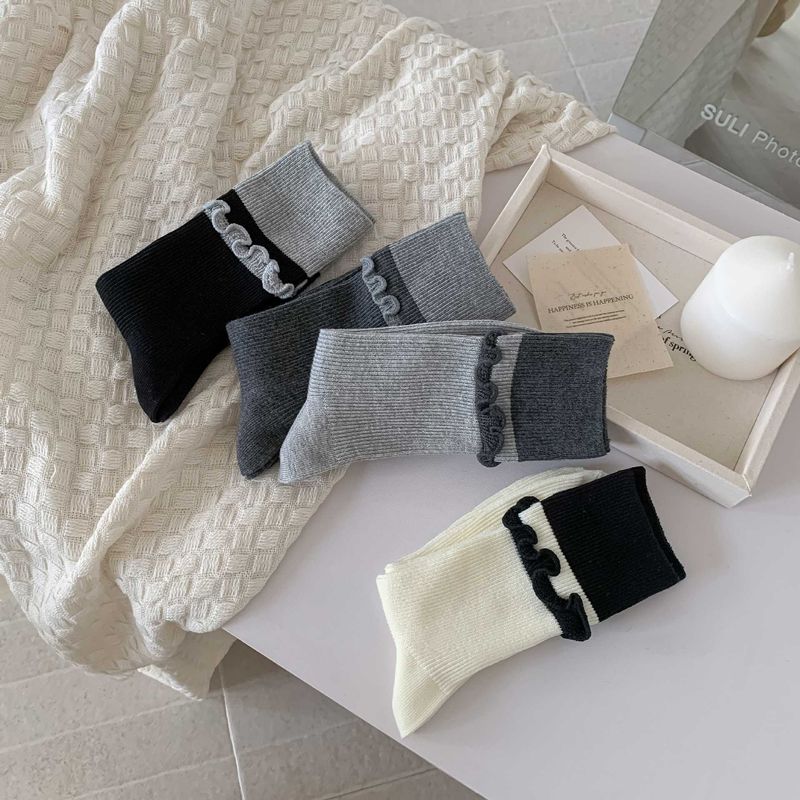 2025 Fall/Winter New Gray Lace Minimalist Contrast-Color Women's Socks_voghion.com