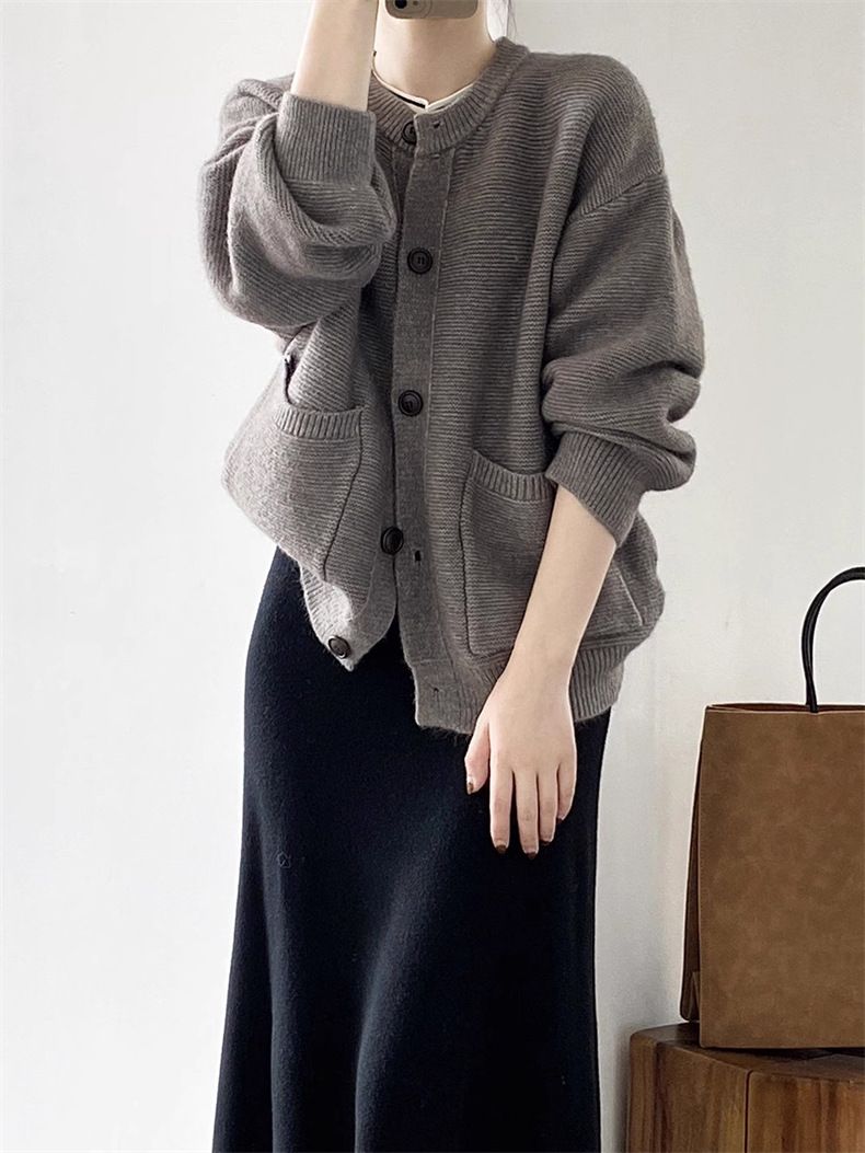 Giacca in maglia tinta unita per donna, stile medio-lungo, nuovo articolo autunno 2024, cardigan in maglia con scollo rotondo e tasca, ampio_voghion.com