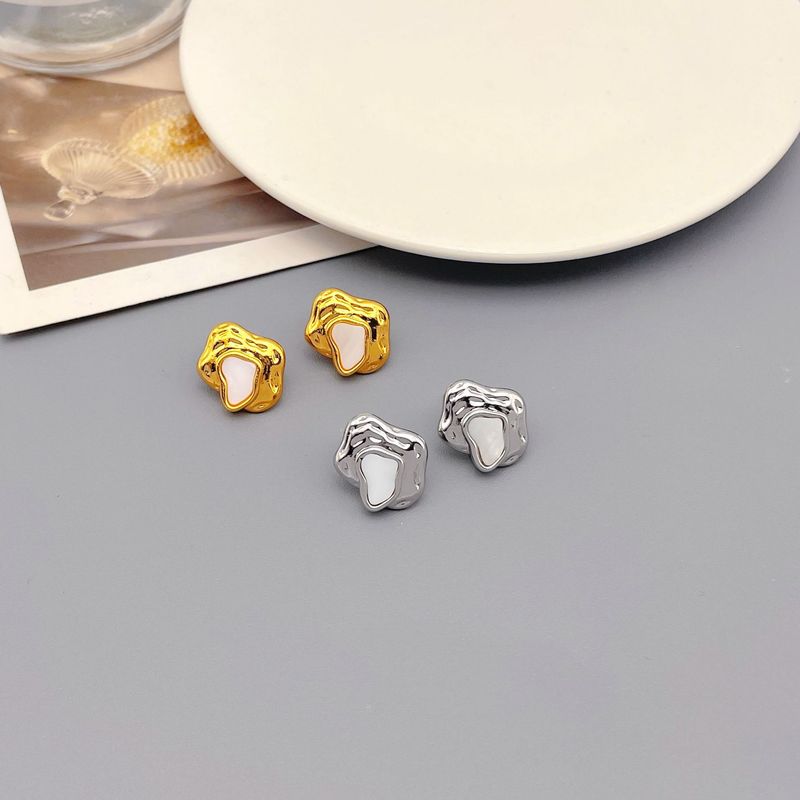 S Sølvnål Uregelmæssig Geometri Kobberbelagt Ægte Guld Skal Kompakte Øreringe Enkle og Moderigtige Øretilbehør_voghion.com