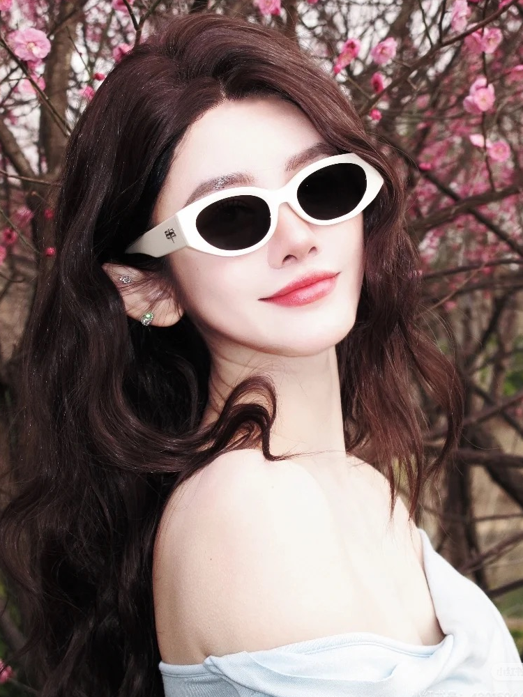 LazyZoom 2025 New Retro White Cat Eye Women's Square Round Face Slimming High-Grade Mesh Sunglasses European And American Gyaru_voghion.com