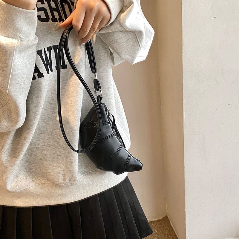 Nischendesign High-End-Mini-Horntasche 2024 Neue exquisite Handheld-Lanyard-Geldbörse für Frauen_voghion.com