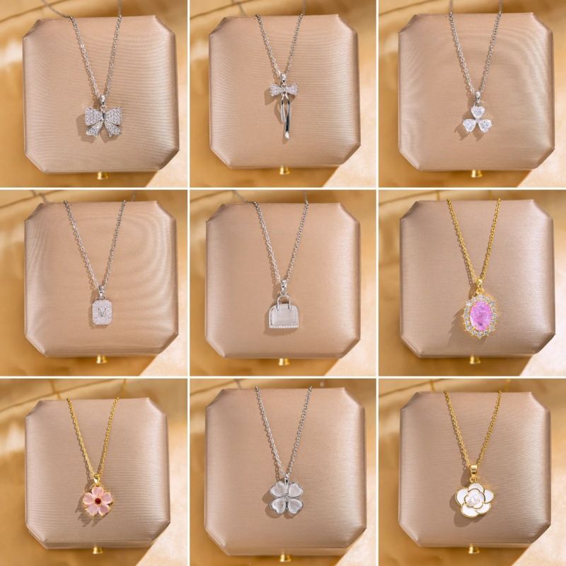 Titanium Steel Non-Fading Copper Micro-Inlaid Zircon Pendant Necklace Fashion Light Luxury Niche High-End Clavicle Chain_voghion.com