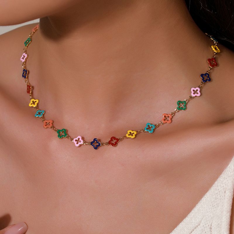 Collar de trébol de cuatro hojas hueco con gota de aceite, fresco y sencillo, para mujer, collar de acero inoxidable de moda estilo Instagram._voghion.com