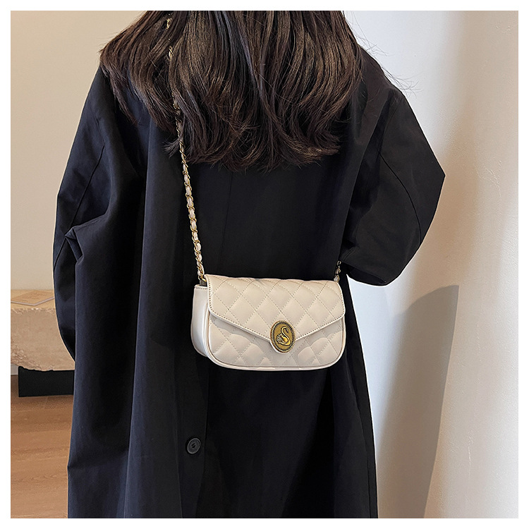 Borsa da donna Estate 2023 New High-end Sense French Niche Diamond Chain bag borsa a tracolla a tracolla all-match di moda_voghion.com