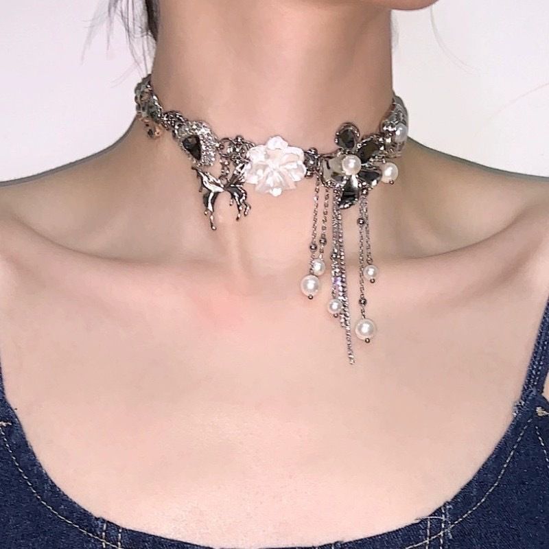 Collana con design di nicchia per donne, moda leggera e di lusso, sensazione di alta qualità, girocollo, dolce, fresco e piccante personalizzato_voghion.com