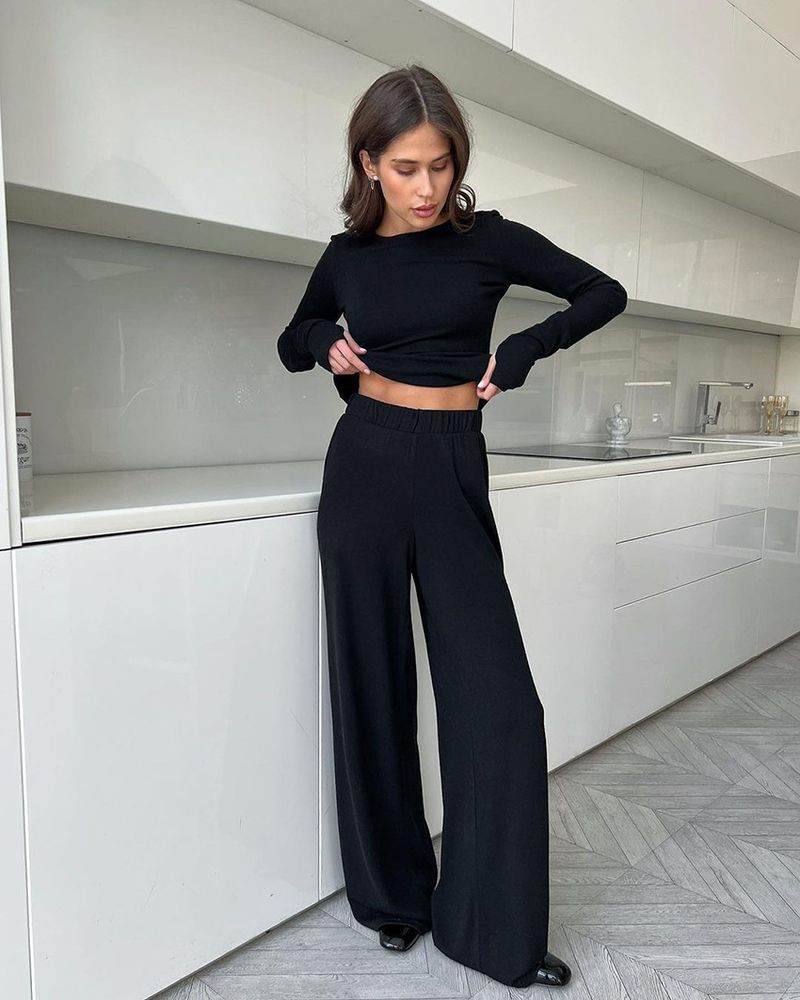2025 Lente Zwarte Melk Zijden Ronde Hals Dames Homewear Zachte Comfortabele Rekbare Pyjama Tweedelig Set_voghion.com