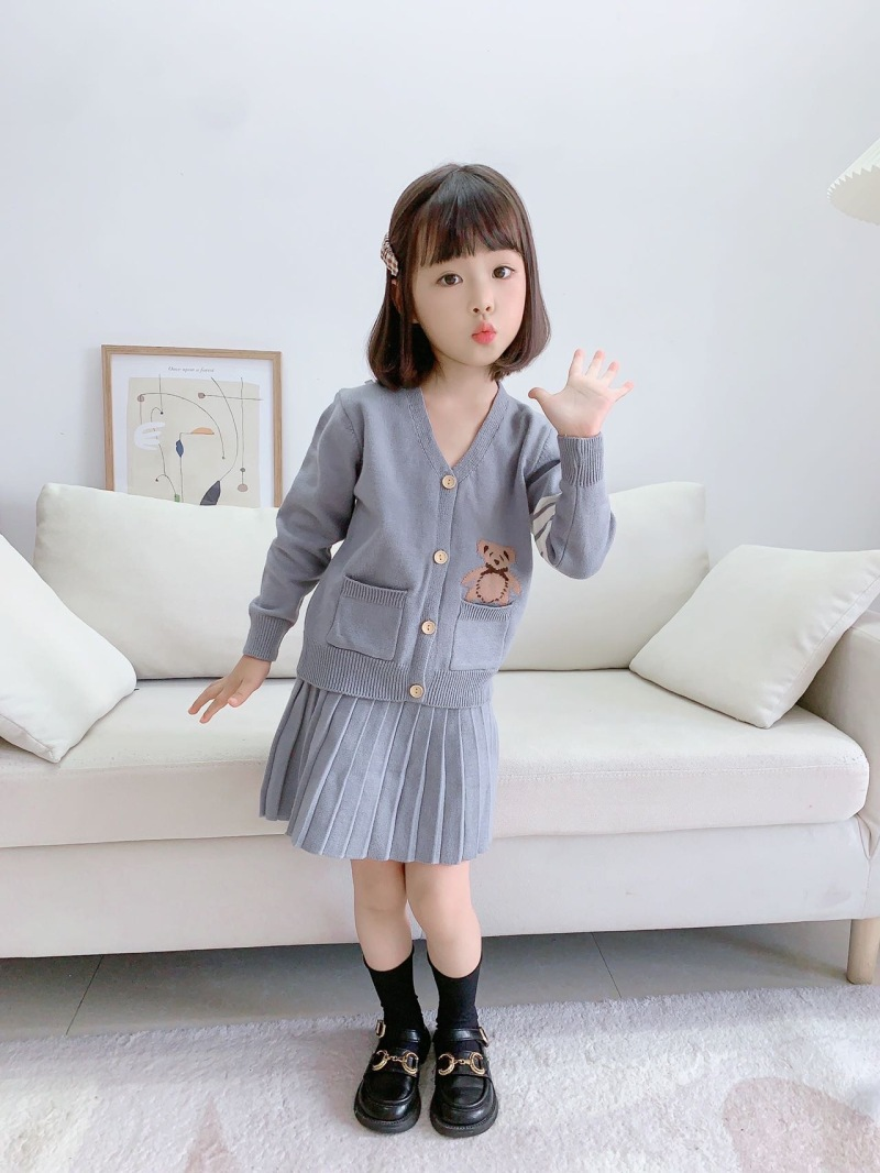 Girls' Sweater Set 2023 Autumn/Winter New Korean Edition Academy Western Style Little Girl Uniform Knitted Skirt_voghion.com