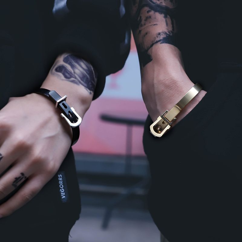 Bransoleta ze stali tytanowej, modna marka, kolekcja dekoracji wysokiej klasy, klamra paska Tycoon Gold Pure Black Horseshoe,_voghion.com