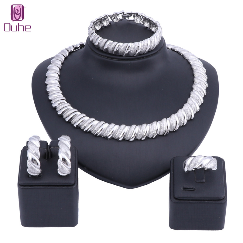 Italienisches goldfarbenes Schmuckset mit Halskette, Ohrringen, Armband und Ring, afrikanisches Brautmotiv für Damen, Hochzeitsparty-Geschenke_voghion.com