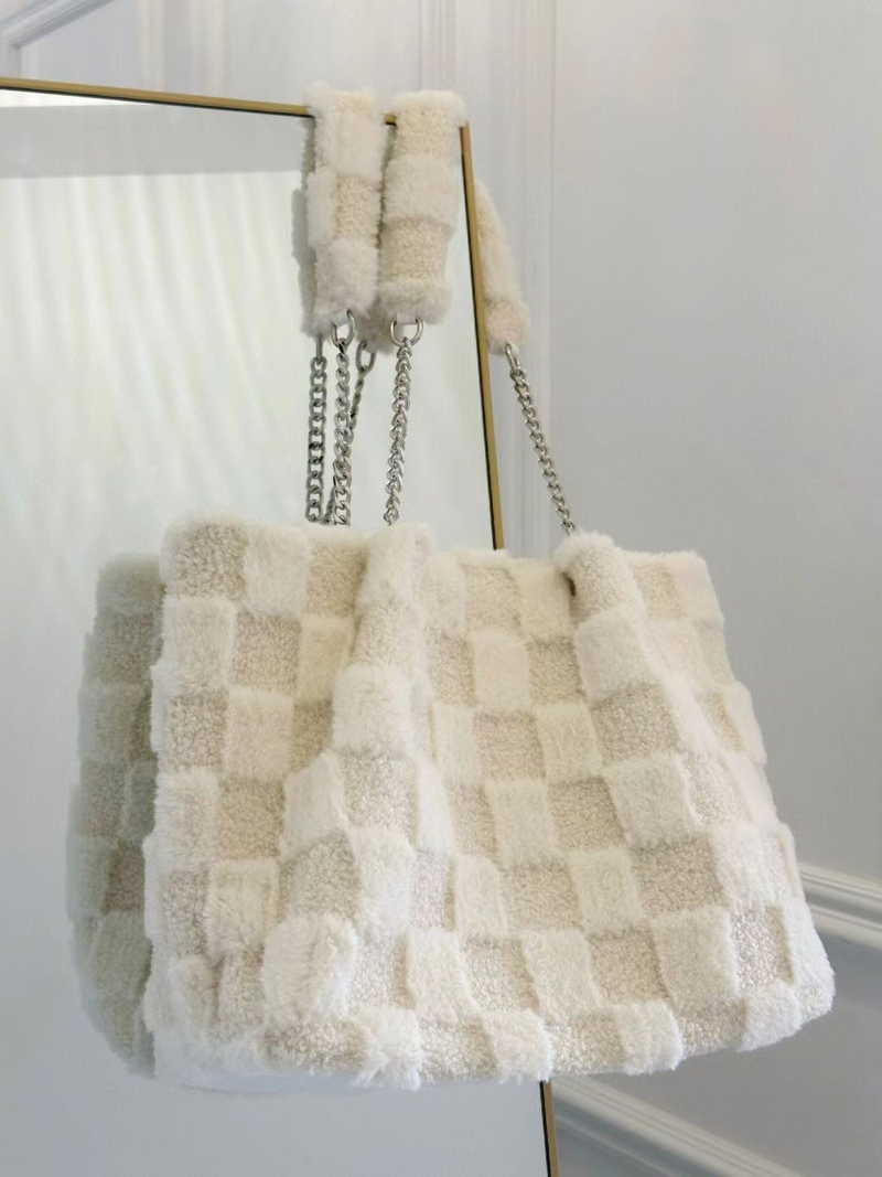 Pequena bolsa de ombro de pelúcia branca de leite casual bolsa de estudante outono e inverno grande capacidade versátil bolsa de axila_voghion.com