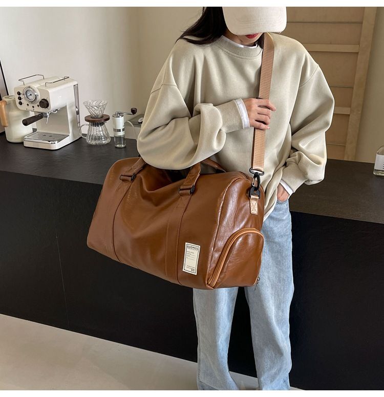 Borse da uomo Borsa da viaggio in pelle per uomo con separazione tra asciutto e bagnato, borsa da viaggio d'affari di grande capacità, borsa a tracolla in morbida pelle testurizzata, retrò_voghion.com