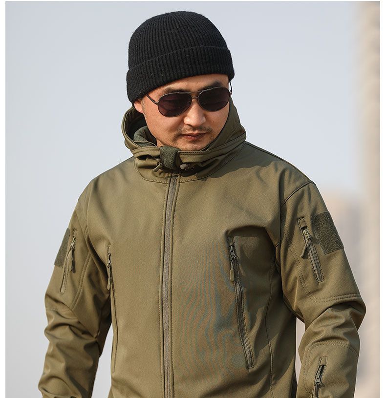 Outdoor Camouflage Kälteschutz Drei-in-Eins-Jacke Herren Warm Wasserdicht Fleecegefüttert Herbst Winter Softshell Multi-Tasche_voghion.com