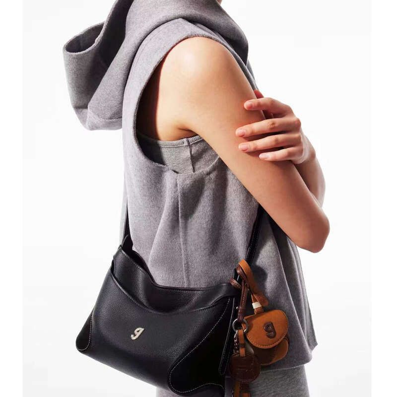 Frühling und Sommer neue Baseball Medium, High-End, Nischentasche, Schulter Crossbody Tasche Fashion Hundred_voghion.com