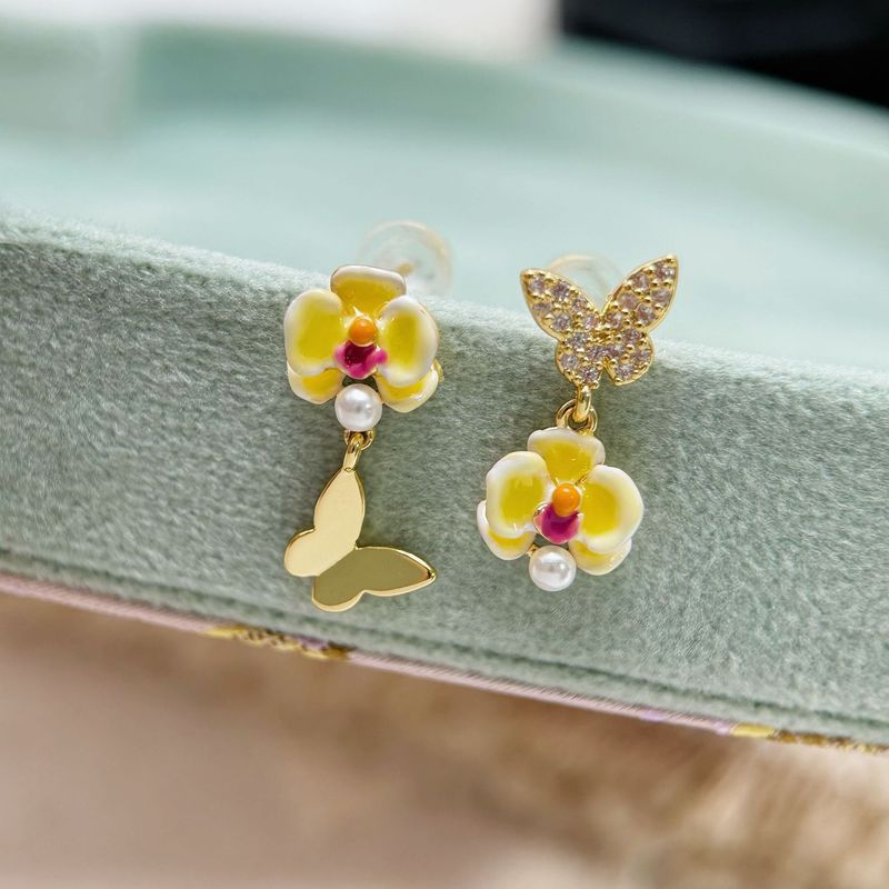 Temperamento carino, design semplice con fiore a forma di cuore da ragazza, orecchini di lusso in zircone, orecchini di lusso leggeri e di alta qualità_voghion.com