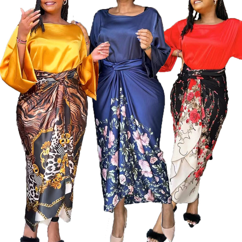 Damen-Set mat gedrécktem, modeschen, lässegem Kostüm a lockerem Riemen_voghion.com