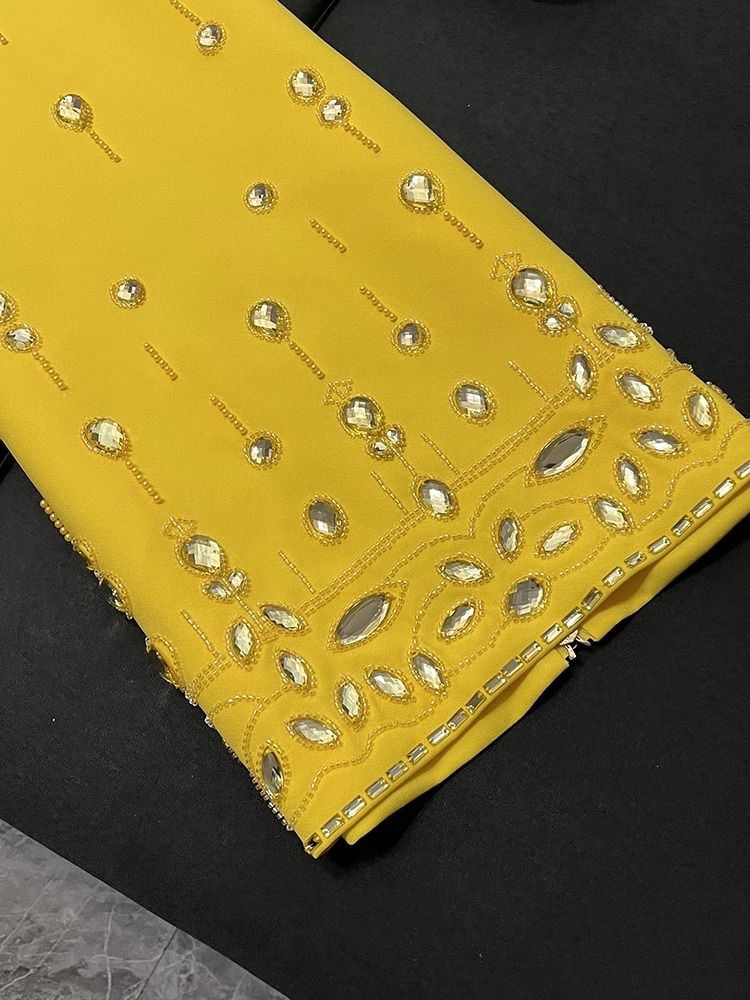 Kadın Giyim Ünlü Moda Ağır Boncuklu Elmas Kısa Üst Uzun Etek İki Parça Takım Elbise_voghion.com