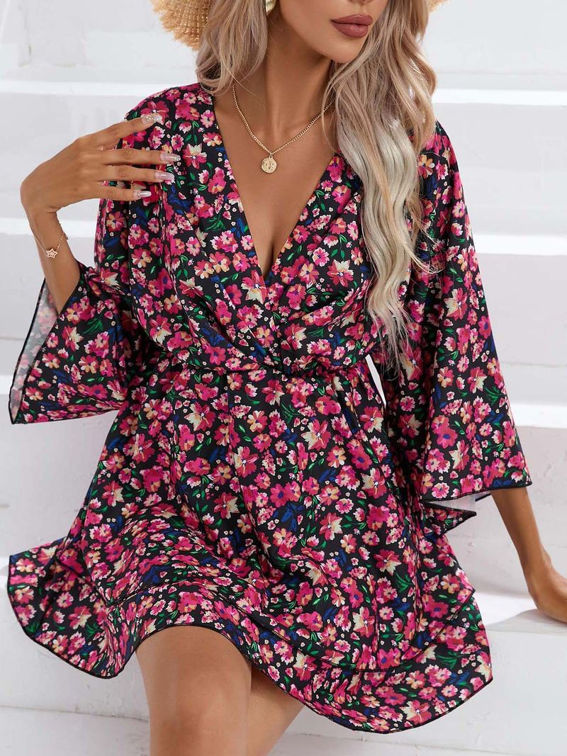 Abito estivo da donna con scollo a V profondo e maniche a sette quarti stampato_voghion.com