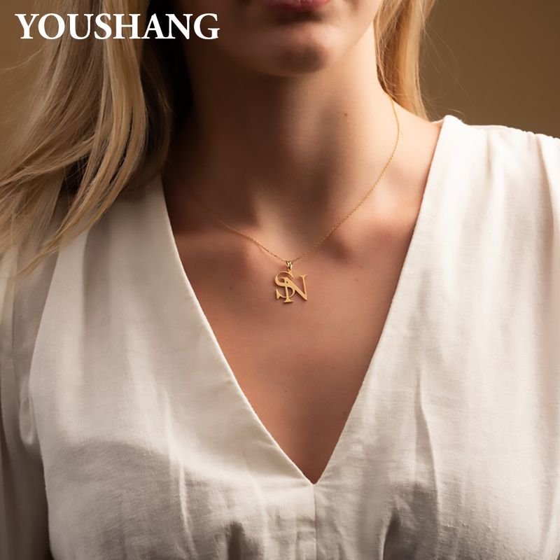 Collana con iniziali di coppia personalizzate in acciaio inossidabile, ciondolo con doppia lettera personalizzata, colore dorato, regalo di compleanno per la persona amata_voghion.com