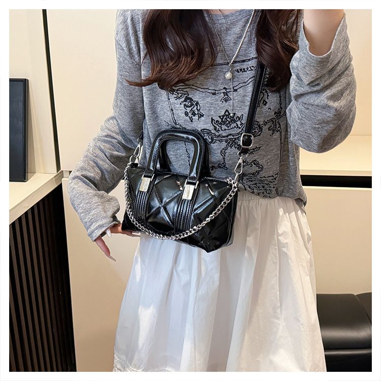 Borsa a mano con catena trapuntata per donna 2025, nuova borsa a secchiello a tracolla semplice, versatile e alla moda_voghion.com