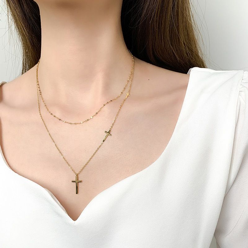 Collana a doppio strato con croce di celebrità di Internet, in acciaio al titanio, per donne, con clavicola di cioccolato, minimalista_voghion.com