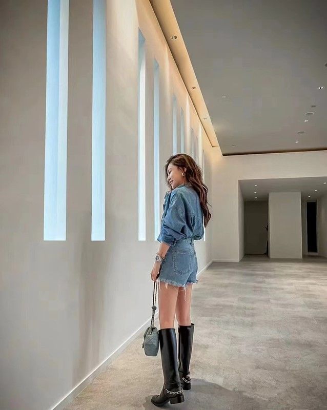 Petites bottes western à talons épais et bout rond, style chevalier, style western, fines et pas au-dessus du genou, nouvelle collection 2025_voghion.com