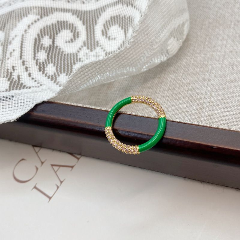 2025 Frühjahr/Sommer, neuer eleganter, mit Emaille und Mikropflaster verzierter, glänzender, kleiner Zirkon, exquisiter Ring, modisches dreiteiliges Set für Damen_voghion.com