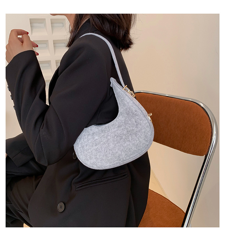 Borsa a tracolla casual monospalla con motivo a pietra, modello invernale, alla moda, versione coreana, da donna, di colore solido_voghion.com