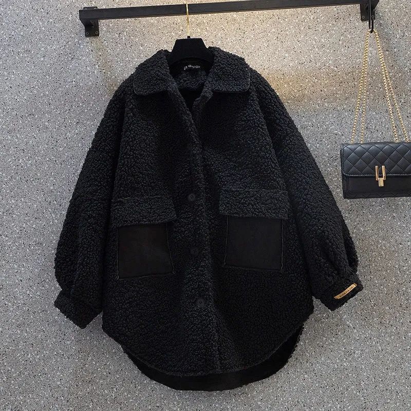 Casaco feminino de lã de cordeiro para inverno, jaqueta longa, acolchoada e espessa, corte solto, agasalho grande com detalhes em patchwork_voghion.com
