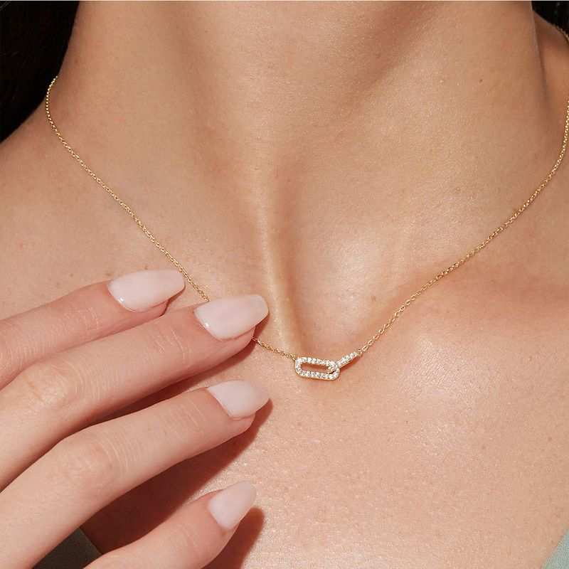 Damenschmuck 14 Karat Echtgold Galvanisierte Kupfer Zirkonia Pin Damenhalskette Vielseitiger süßer Büroklammeranhänger_voghion.com