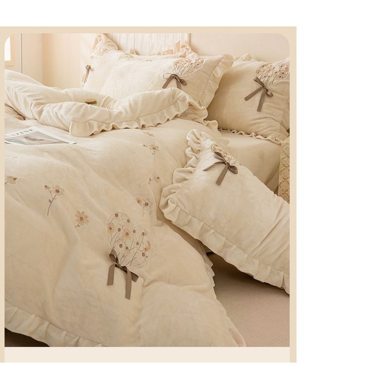 Set di quattro pezzi in velluto di latte, copripiumino invernale spesso e caldo con motivo a farfalla, biancheria da letto in pizzo di velluto corallo_voghion.com