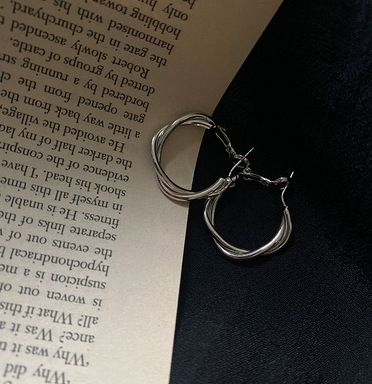 Orecchini a clip con cerchio intrecciato Dongdaemun coreano, con ago in argento, 2025, nuovi, eleganti e di alta qualità, da donna_voghion.com