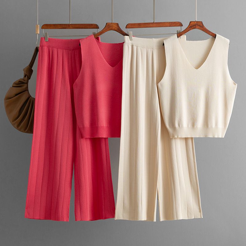 Top lavorato a maglia tinta unita con scollo a V e completo casual a due pezzi con gamba larga e vita alta alla moda estiva_voghion.com