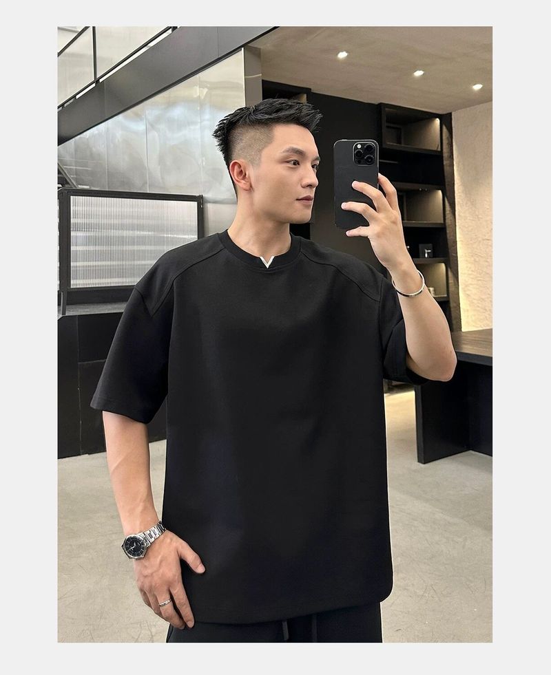 Xiaohongshu Blogger Recommends Men's Short-sleeved T-shirt Simple Trendy Brand Trimmed Small V-neck Micro Loose Version Men's T-shirt_voghion.com