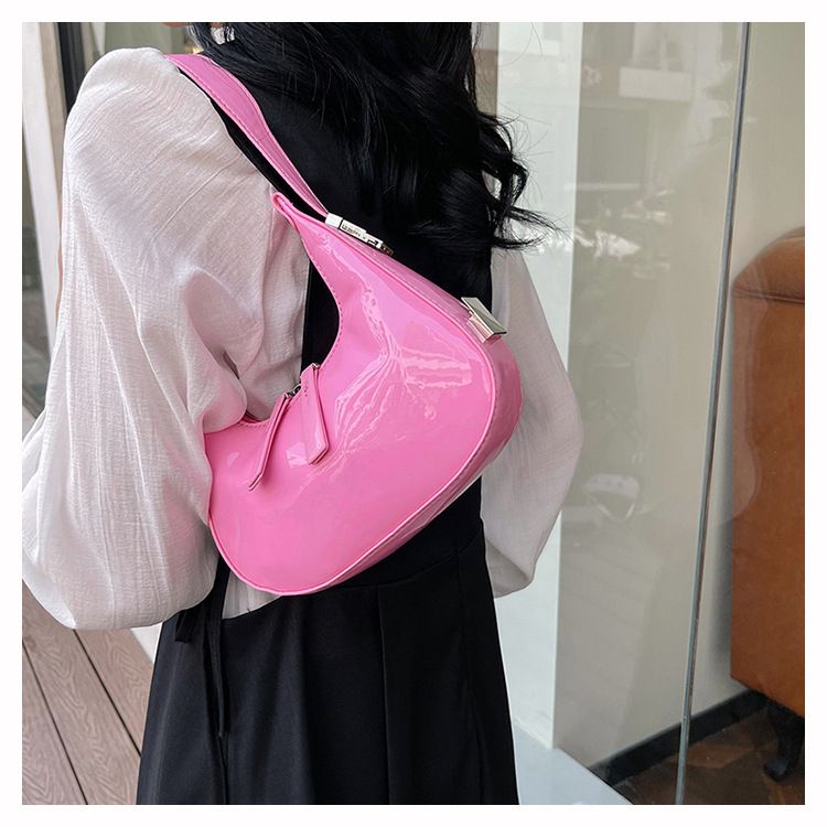2024 New Handheld Crescent for Women's Summer Luxury, Versatile Underarm B, Fashionable and Casual Commuter Shoulder_voghion.com